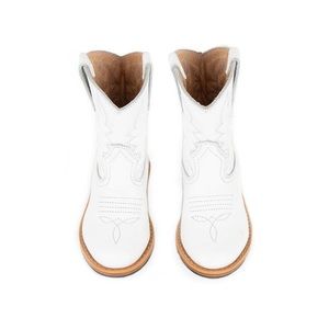 Mikoleon New Dirt Kicker Boots in Elsa White with Tassels Big Kids Size 1.5-2
